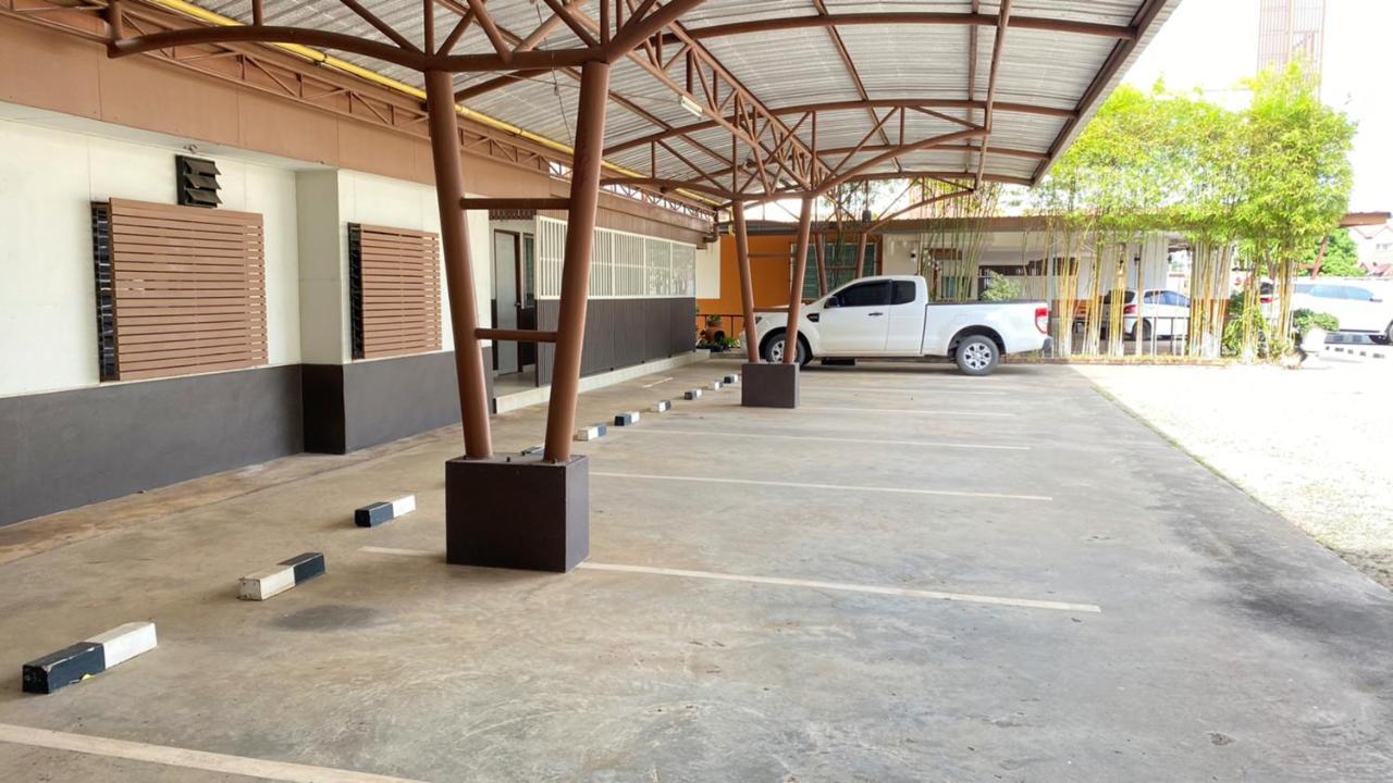 Winner Serviced Apartment Si Maha Phot Extérieur photo