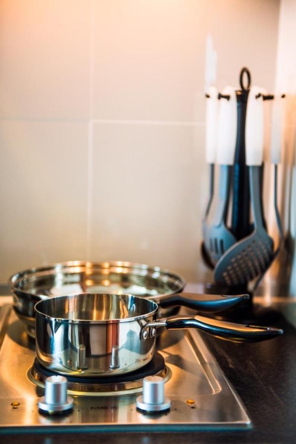 Winner Serviced Apartment Si Maha Phot Extérieur photo
