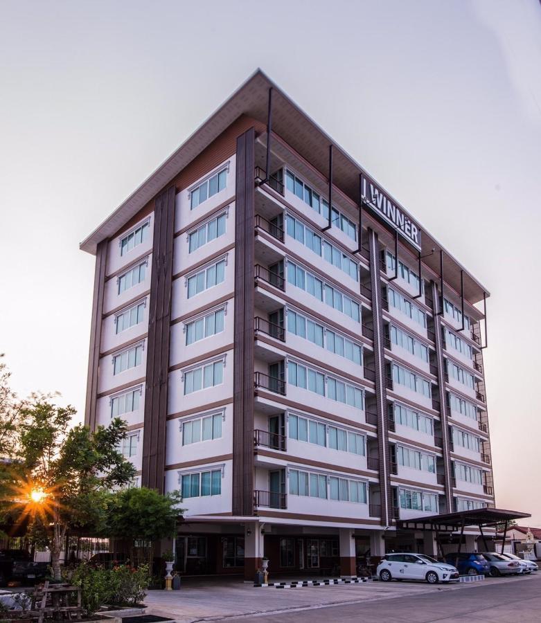 Winner Serviced Apartment Si Maha Phot Extérieur photo