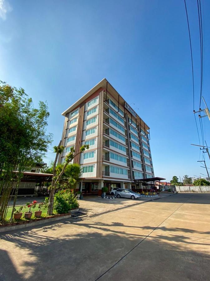 Winner Serviced Apartment Si Maha Phot Extérieur photo