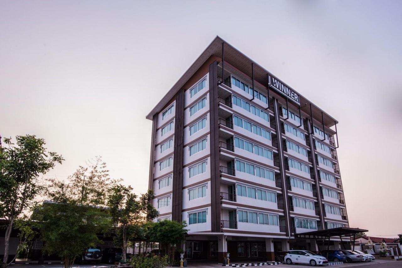 Winner Serviced Apartment Si Maha Phot Extérieur photo